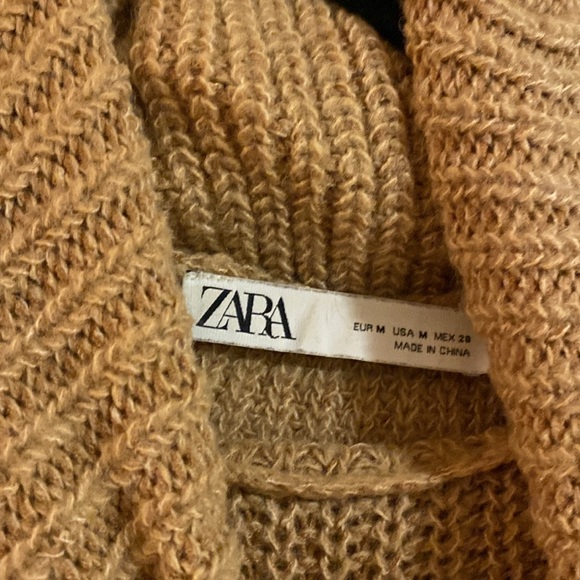 Zara Turtleneck 🤎 - Picture 2 of 2